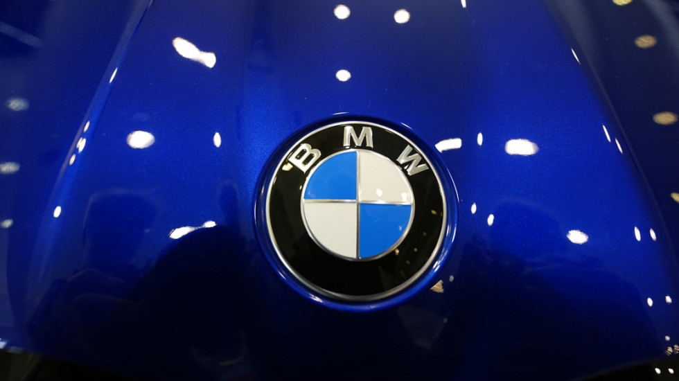 Evropska komisija izrekla kaznu od 458 miliona evra proizvođačima automobila, među njima "folksvagen" i "BMW"