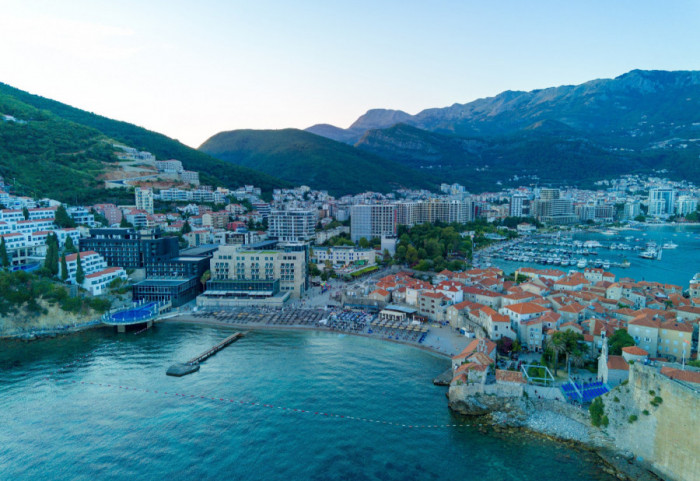 Policija u Crnoj Gori kontrolisala 10.000 stranaca: Rešenje o otkazu boravka i povratka dobilo 56 osoba