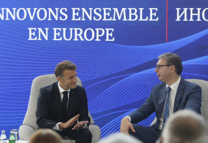 Vučić u sredu u Parizu na poziv francuskog predsednika Emanuela Makrona