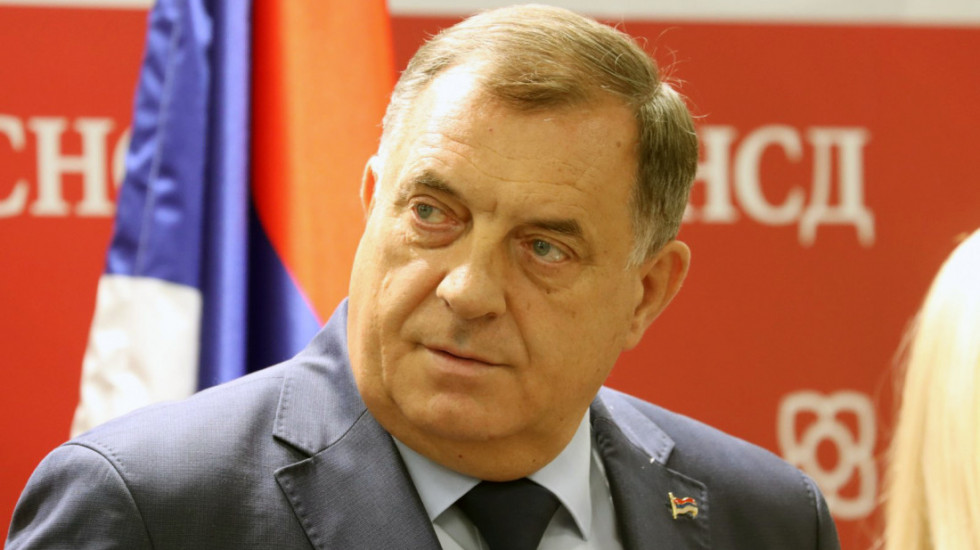 Dodik: Traži se način kako da momci iz Republike Srpske služe vojni rok u Srbiji