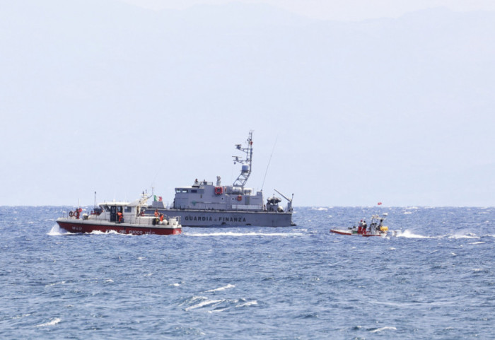 Najmanje 16 migranata nastradalo, 40 spaseno u brodolomu na Egejskom moru