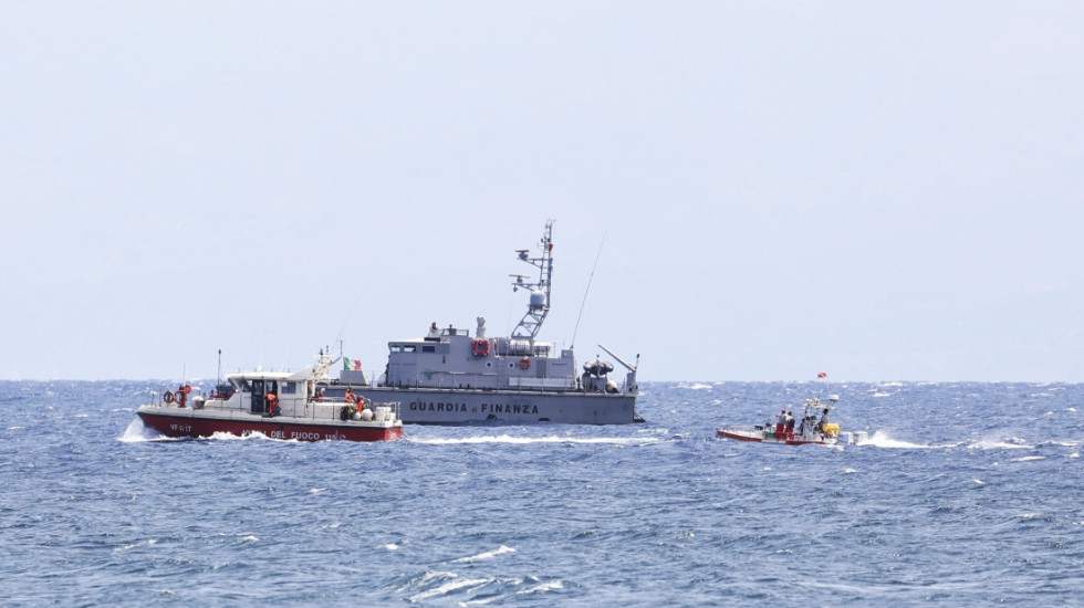 Najmanje 16 migranata nastradalo, 40 spaseno u brodolomu na Egejskom moru