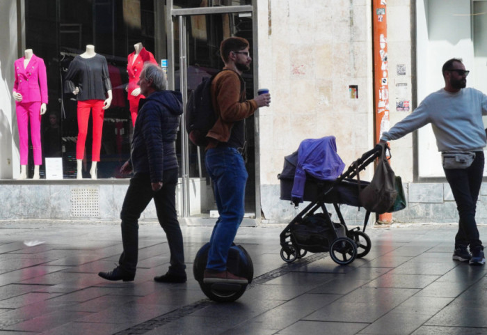 Sunčano, vetrovito i toplo: Temperatura do 28 stepeni