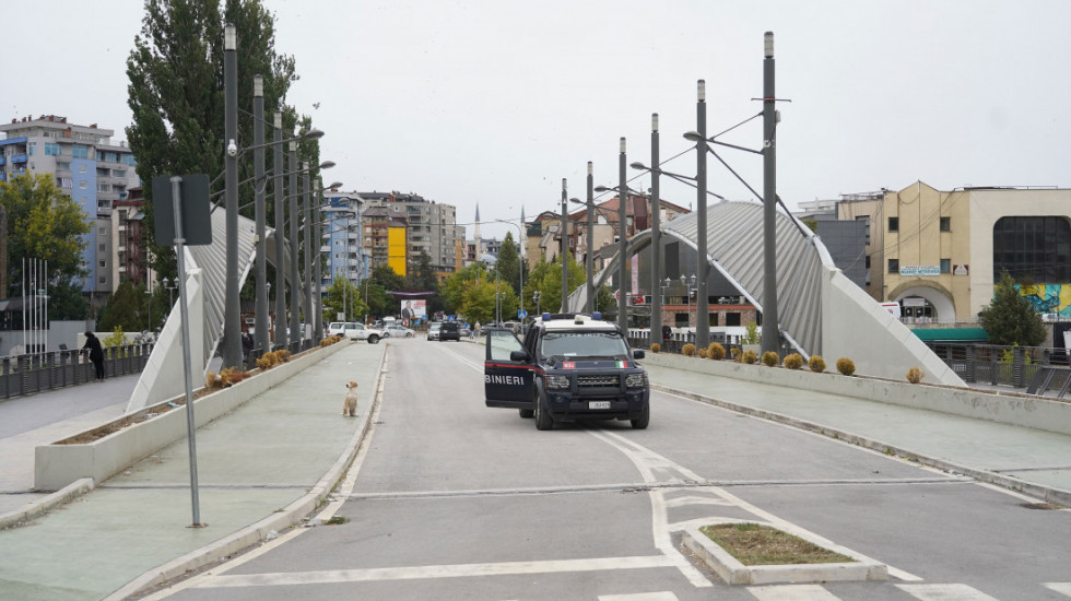 Četvorici srpskih mladića iz Kosovske Mitrovice ukinut kućni pritvor, brane se sa slobode