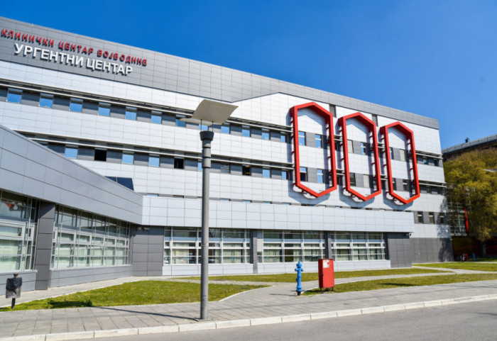 Student napadnut tokom noći u Novom Sadu prošao neophodne preglede: "Dobro je i sa roditeljima"