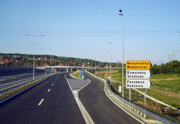 Samostalni i Radnički sindikat JP Puteva Srbije: Netačno da zaposleni primaju 54.000, svi dobili 13. platu