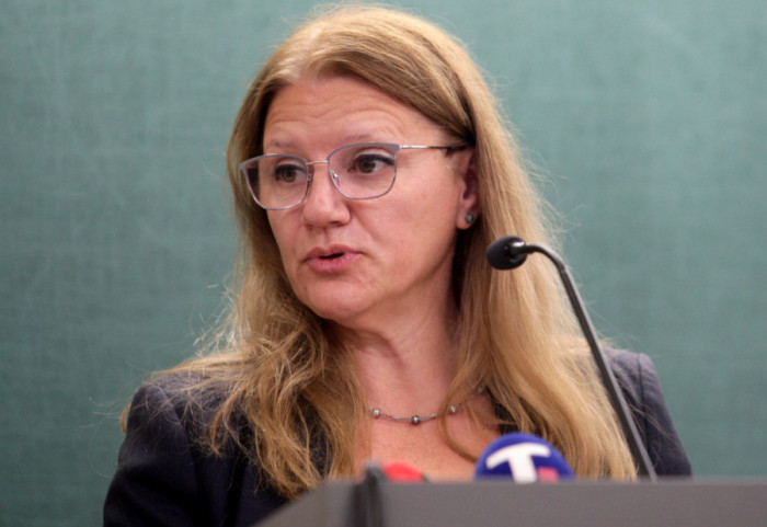 Dekanka Ekonomskog fakulteta Žaklina Stojanović saslušana u policijskoj stanici