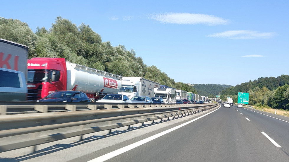 AMSS: Radovi kod Mokroluškog brda, na Batrovcima teretnjaci čekaju do tri sata