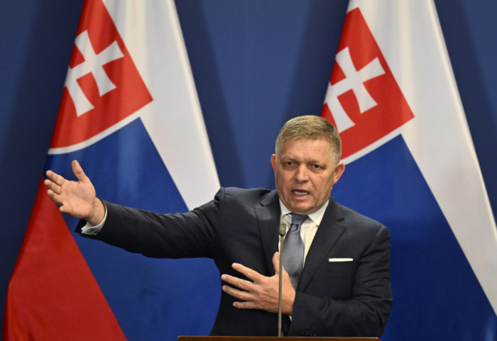 Fico zaobilaznom rutom poleteo ka Moskvi, nakon što je Litvanija zatvorila svoj vazdušni prostor