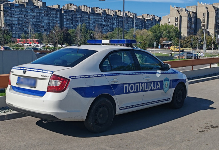 MUP: Tokom prethodne noći proveren identitet 44 osobe, troje dovedeno u policiju