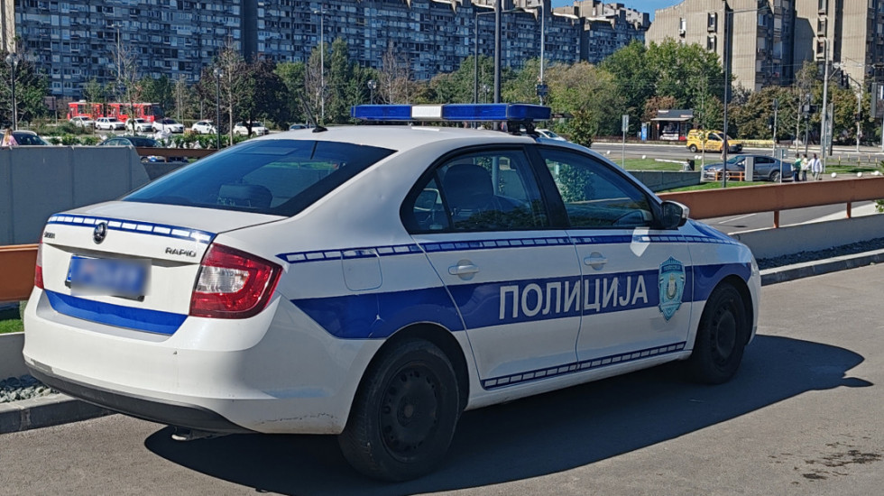 MUP: Tokom prethodne noći proveren identitet 44 osobe, troje dovedeno u policiju