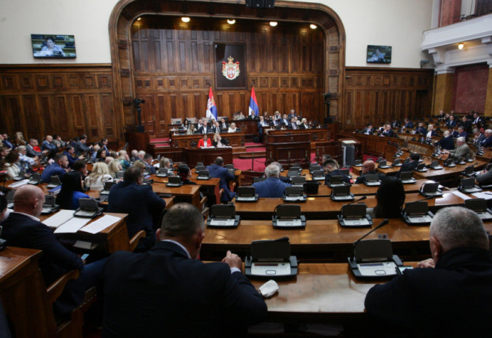 Poslanici usvojili rebalans budžeta za 2024. i uvećanje roditeljskog dodatka