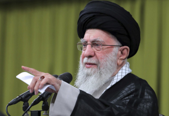 Ajatolah Ali Hamenei dao naređenje za lansiranje raketa na Izrael