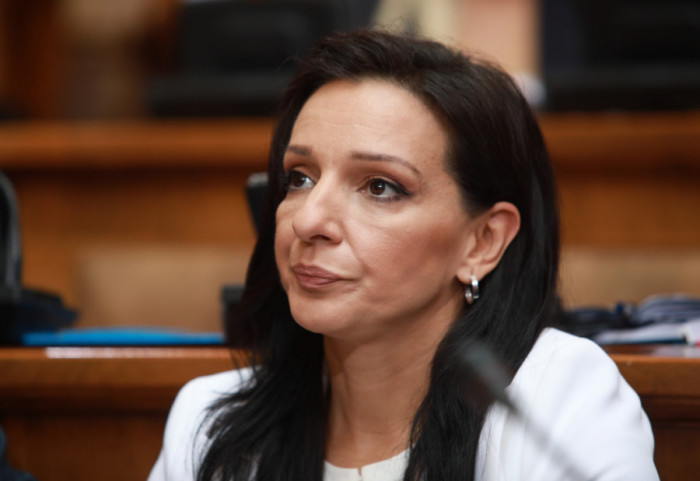 SSP: Marinika Tepić i njena majka fizički napadnute ispred zgrade u Pančevu