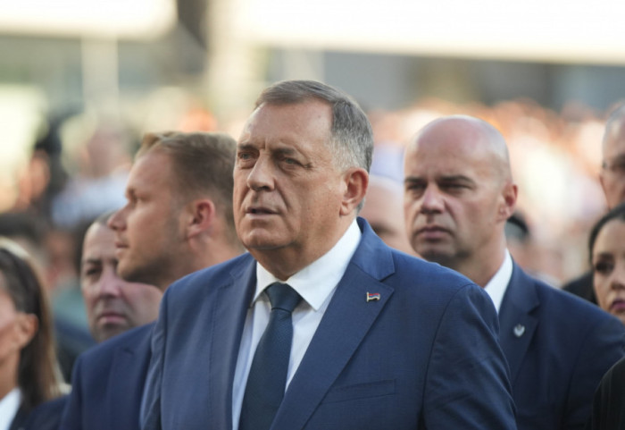Stanje Milorada Dodika posle operacije želuca i jednjaka stabilno