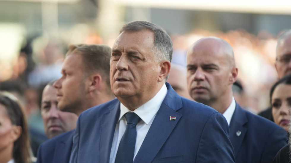 Stanje Milorada Dodika posle operacije želuca i jednjaka stabilno