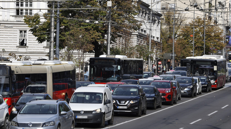 Polovni automobili: Prosečna cena oglašenih polovnjaka u Srbiji u decembru dostigla 12.000 evra