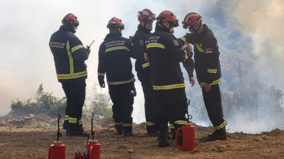 (FOTO/VIDEO) Vanredna situacija zbog požara u više mesta: Najteža situacija na području Žitorađe, Kuršumlije i Prokuplja