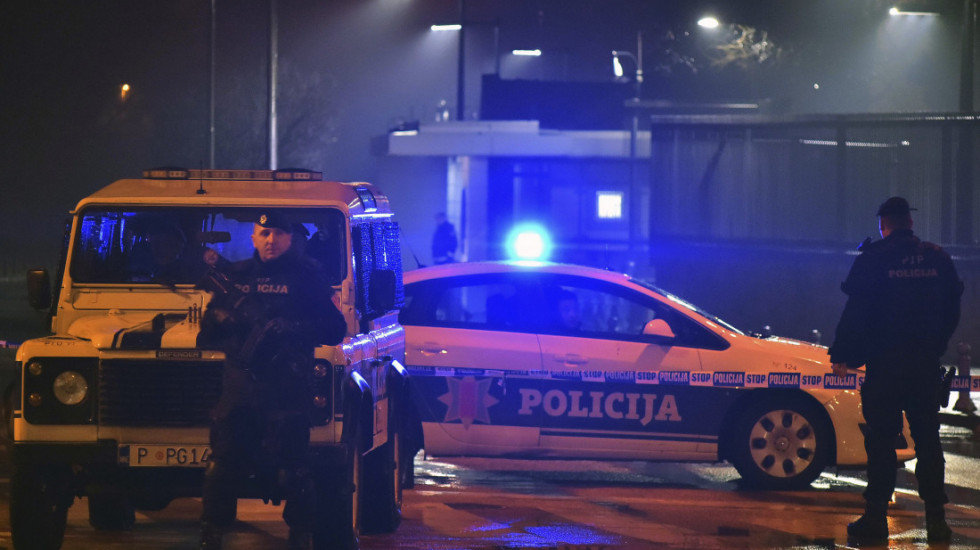Policajac na Cetinju ranio sam sebe tokom intervencije zbog psa lutalice