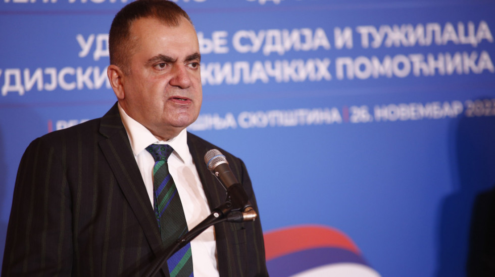 Ombudsman traži ujednačeno postupanje prema svima koji čine krivična dela i prekršaje na protestima