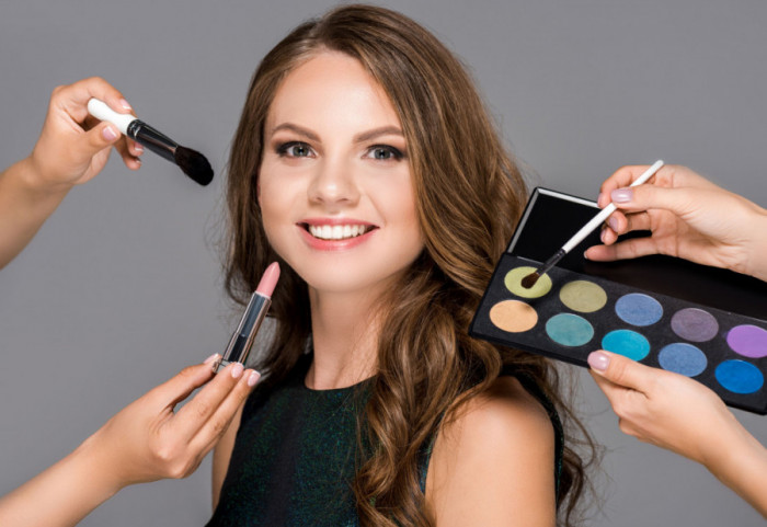 Contrast makeup - popularni TikTok trend šminkanja fokusiran na isticanje prirodne lepote