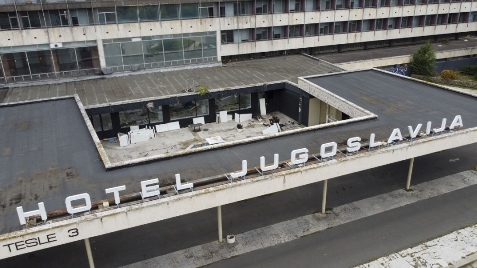 Počelo rušenje hotela "Jugoslavija", novi kompleks do 2027.