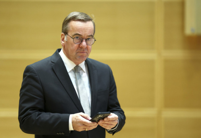 Nemački ministar odbrane odbacio Trampov poziv da članice NATO izdvajaju pet odsto BDP