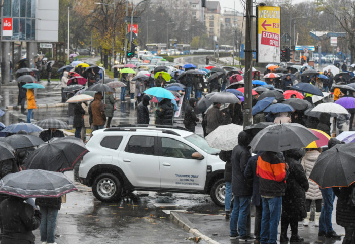 Forum beogradskih gimnazija poručio ministarki prosvete: Učenici sami podržali akciju "Zastani Srbijo"