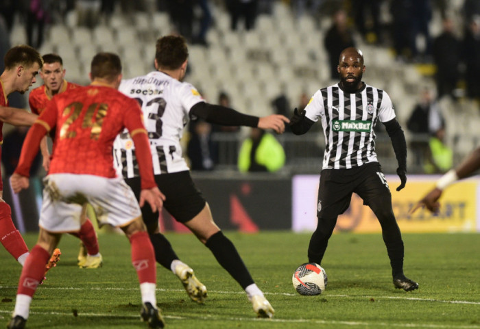 Partizan bez golova kod kuće protiv Napretka