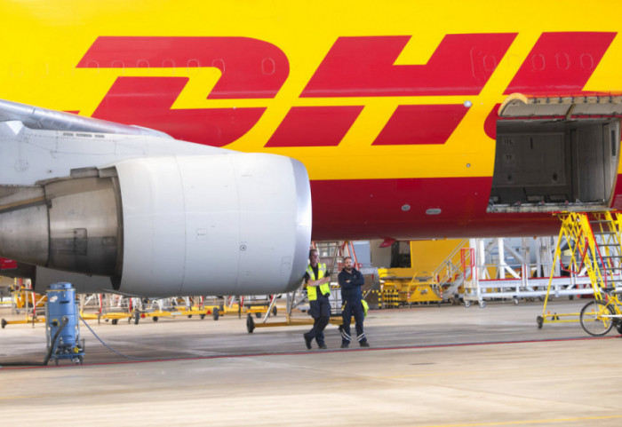Procurio sumnjiv paket, 12 povređenih: Drama u distributivnom centru DHL u Nemačkoj