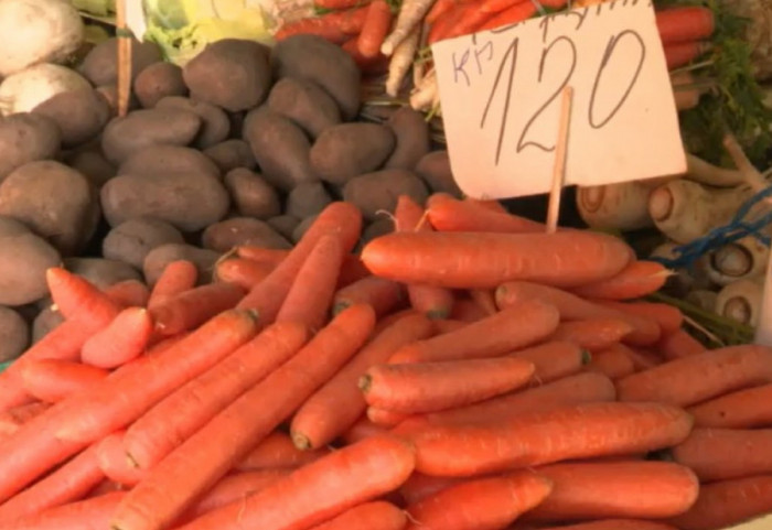 Počeo Božićni post, cene ribe slične kao i dosad: Šaran 700 dinara, kilogram lososa 2.700