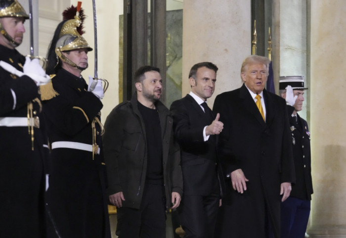 Francuska pokušava ponovo da uspostavi vezu između SAD i Ukrajine