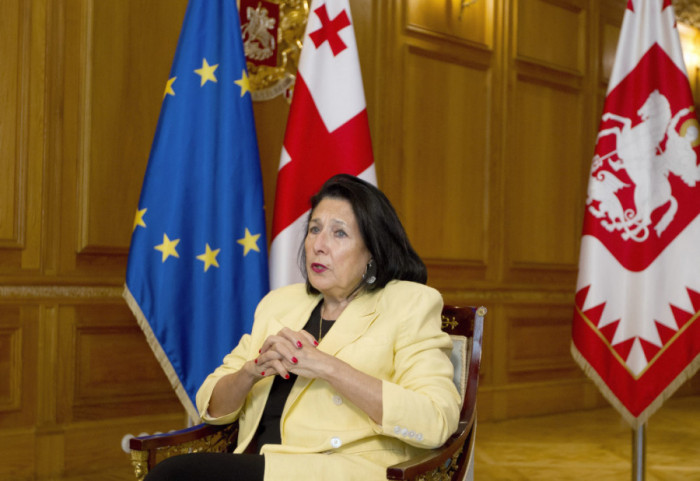 Gruzija u subotu bira novog šefa države, predsednica Zurabišvili: Čitav proces je parodija