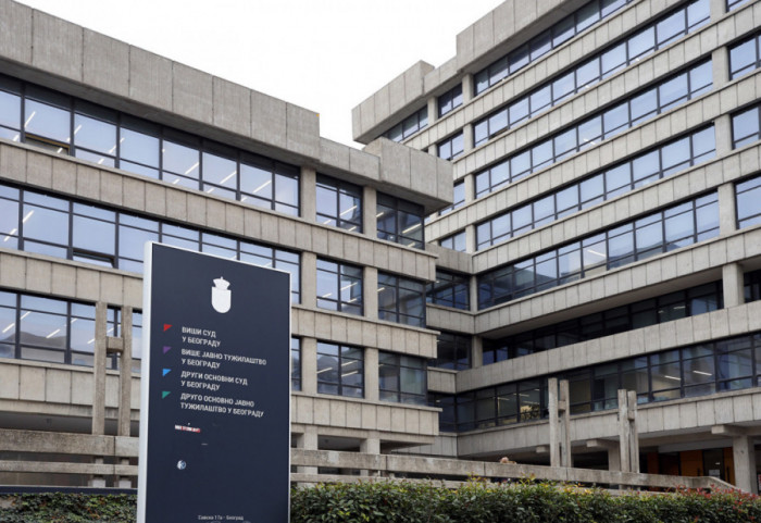 VJT: Mladić (22) izvršio samoubistvo skokom sa petog sprata, društvenim mrežama se šire lažne vesti o njegovoj smrti