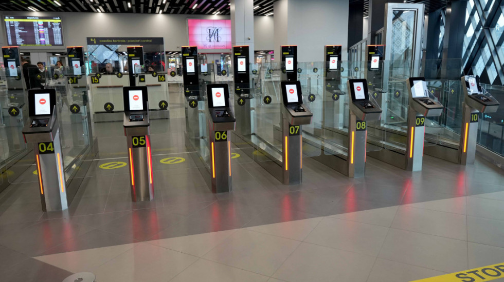 Građani Evropske unije i Šengen zone od 4. aprila moći će da koriste elektronske kapije na aerodromu "Nikola Tesla"