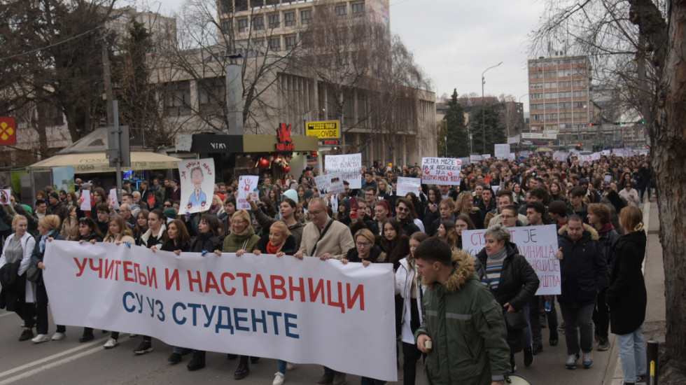 "Niste sami, profesori su uz vas": Proglašena protestna obustava rada na Univerzitetu u Nišu