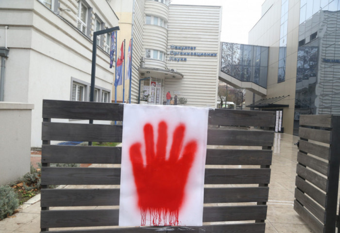 Dekanski kolegijum FON: Pozivamo studente da obezbede uslove za neometano održavanje nastavnih i nenastavnih aktivnosti