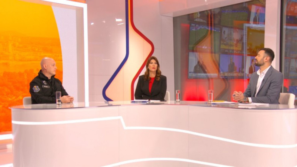 (VIDEO) "Budite oprezni, pratite instrukcije": Aktivan sistem za prenos hitnih upozorenja na nevreme SMS porukama