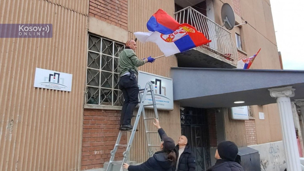 Kosovo Police Raids Two Offices in Northern Part of Kosovska Mitrovica