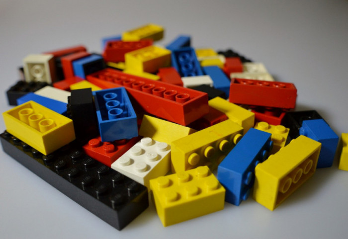 Ruskinji posle 20 godina izvađena lego kockica iz uha