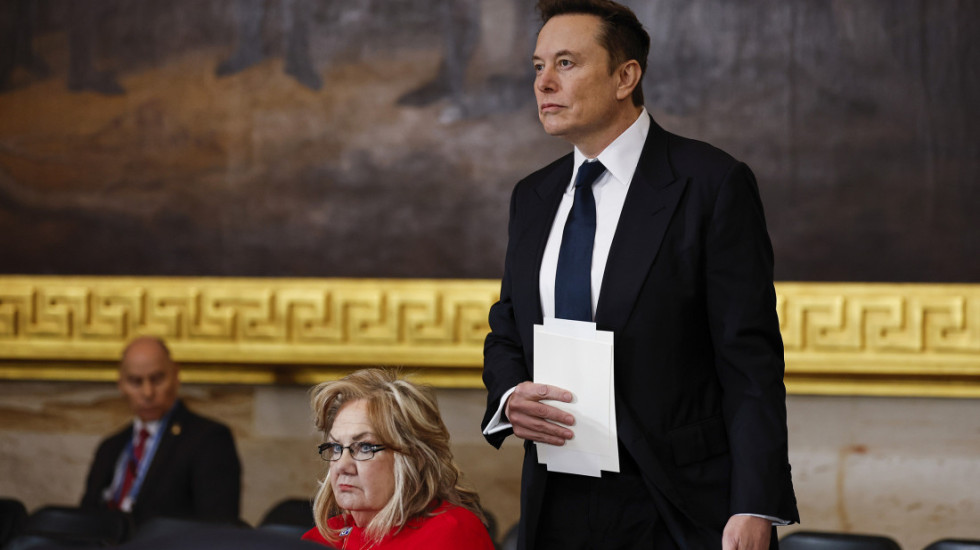 Mask najavio odlazak iz Trampove administracije