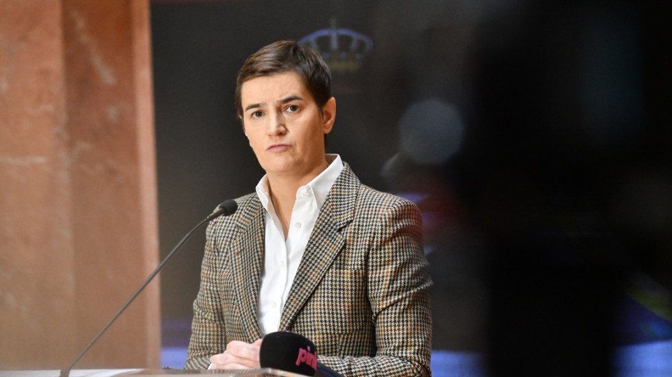 Brnabić: Ukoliko bi većina na referendumu ukazala nepoverenje Vučiću, on bi istog dana podneo ostavku