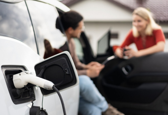 Konsultant za elektromobilnost: Oko 5.000 vozila registrovano u Srbiji, broj punjača na putevima dovoljan