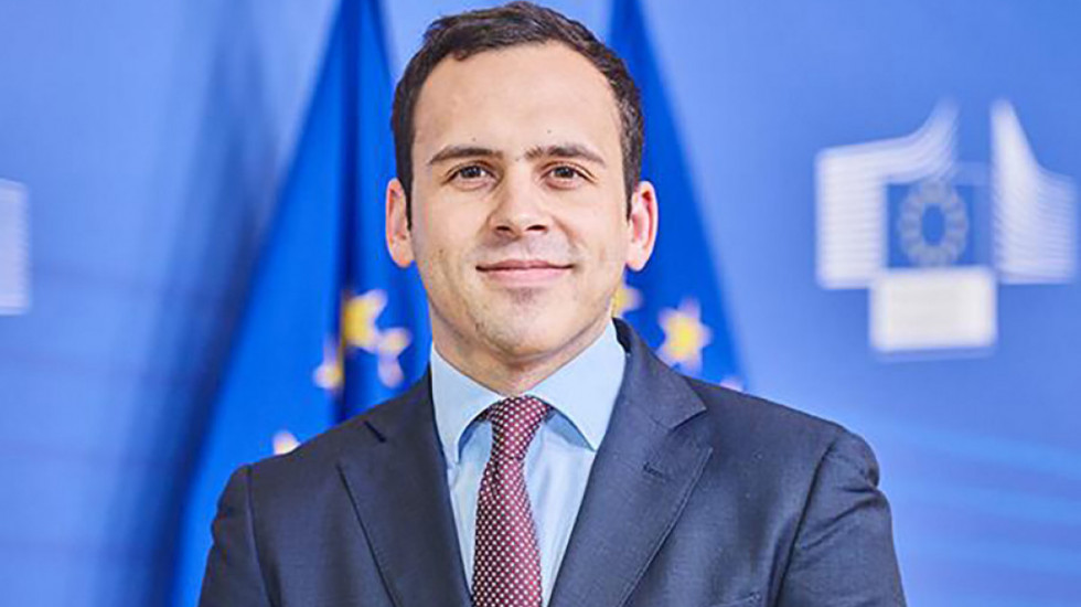 European Commission Spokesperson: EU Strongly Regrets Presence of Serbian Leadership in Moscow