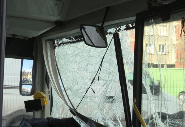 Vozač nastradao pokušavajući da ugasi požar u autobusu kod Žitorađe