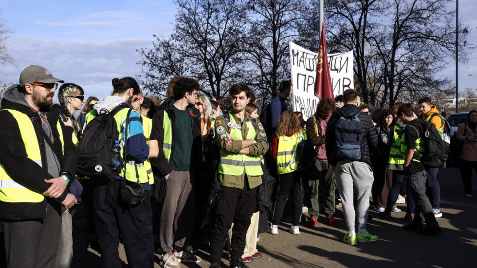 Valjevski studenti i srednjoškolci dolaze pešice na skup u Beogradu