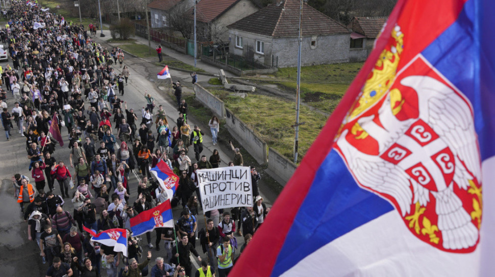 (FOTO/VIDEO) "Iz Banata iz inata": Zrenjaninski studenti stigli u Vršac nakon 90 kilometara pešačenja