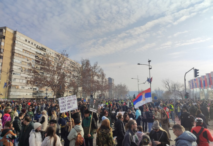 (VIDEO) Studentkinja iz Novog Sada za Newsmax Balkans: Naši zahtevi za nijansu drugačiji od beogradskih