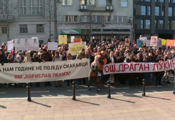 (VIDEO) Šta će biti sa školskom godinom? Nastavnici u obustavi poručuju - nema nadoknade časova ako plate budu smanjene