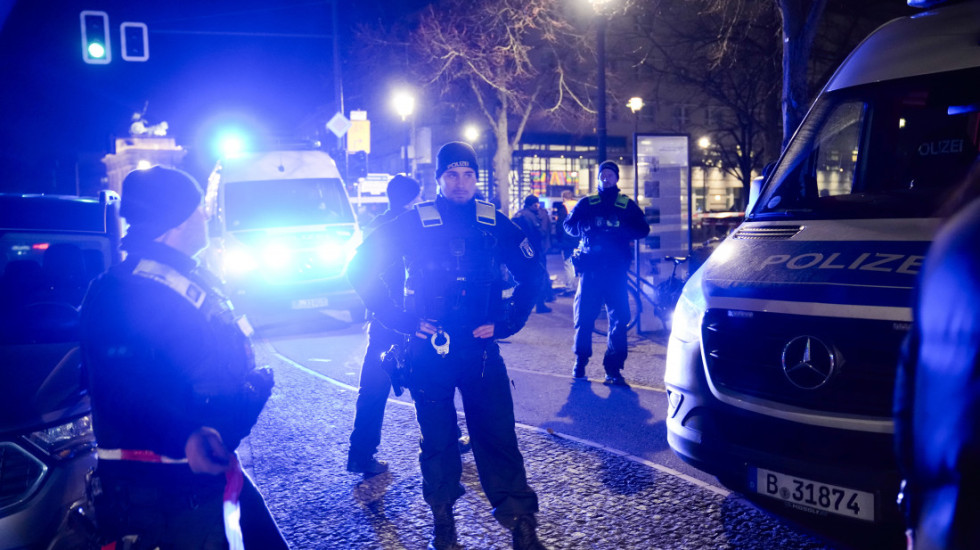 Tri tela pronađena u kući u Nemačkoj, policija traga za muškarcem koji je bežao sa lica mesta kad su stigli